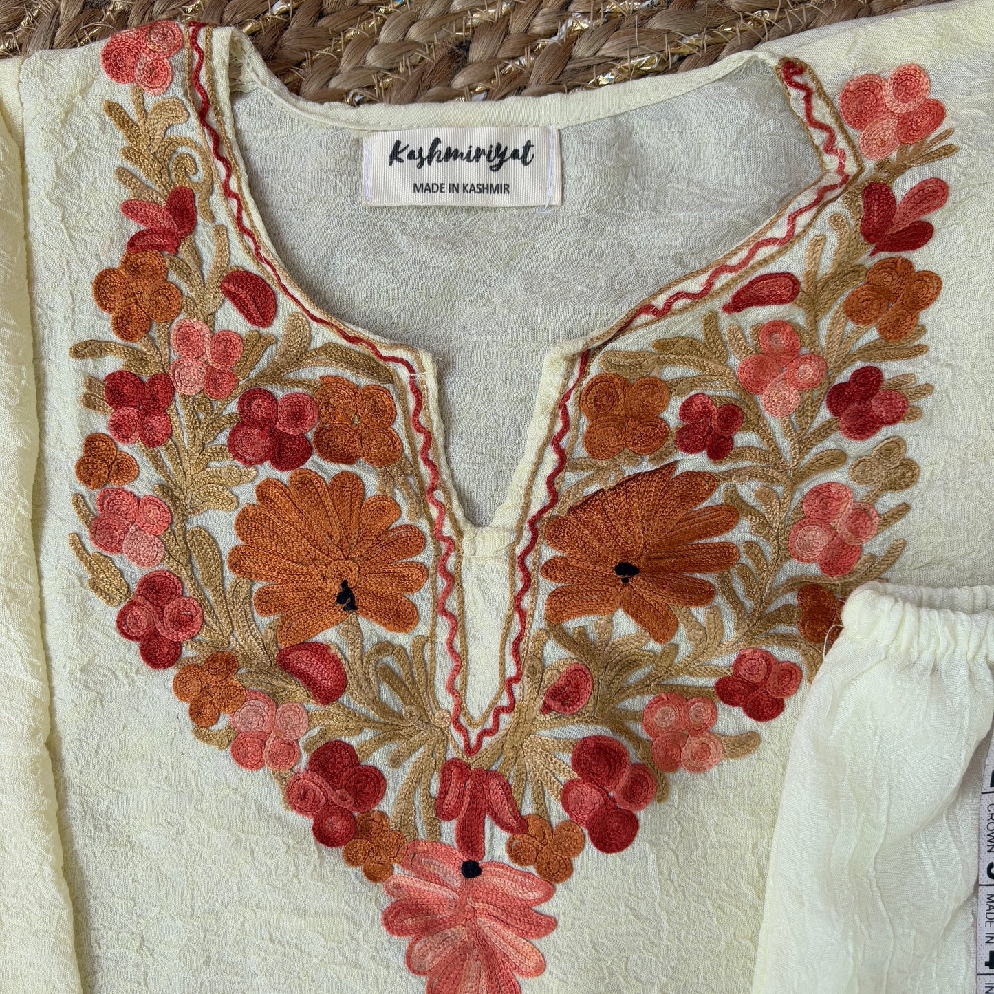 Off White Kashmiri Kids Kurti Set (4-6y)