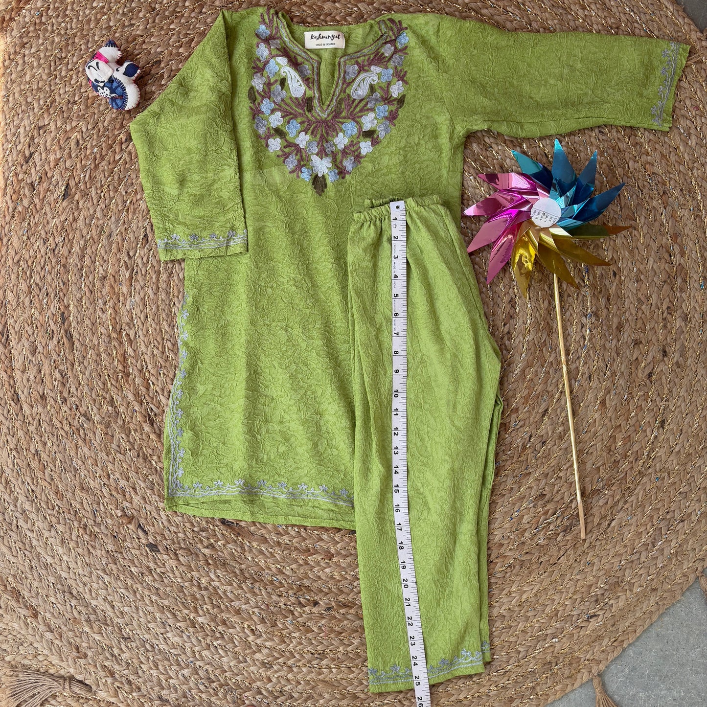 Green Kashmiri Kids Kurti Set (3-5y)