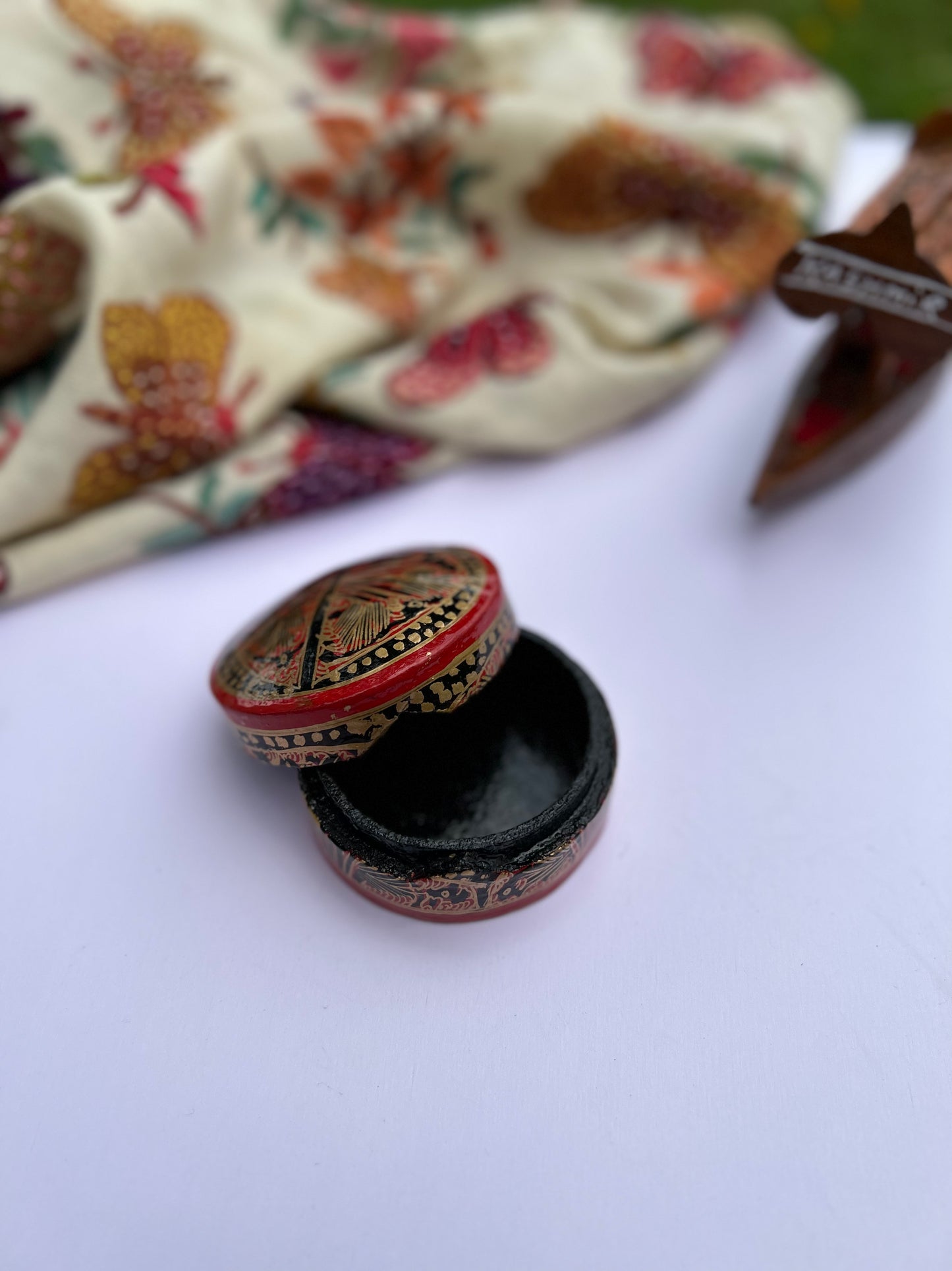 Mini Papier Mache Boxes Round