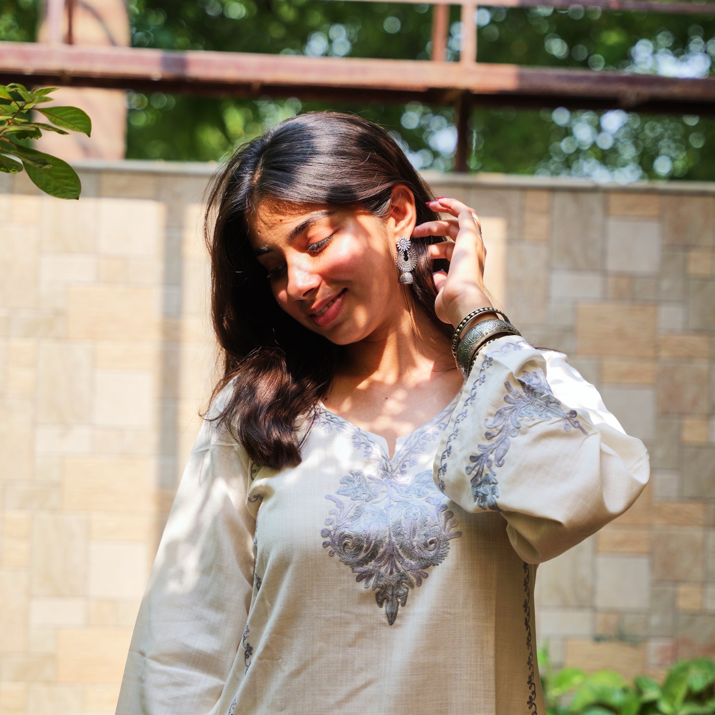 Off White Kashmiri Kurti Set