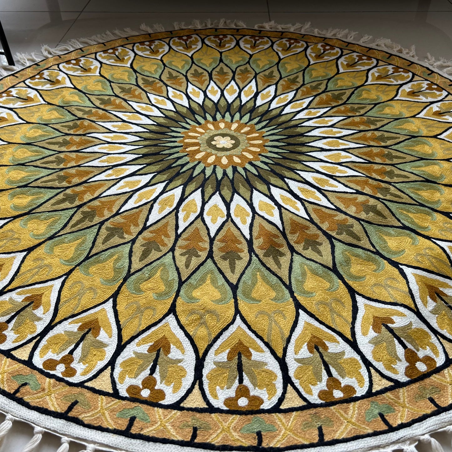 Sunflower Round Handmade Chainstitch Rug