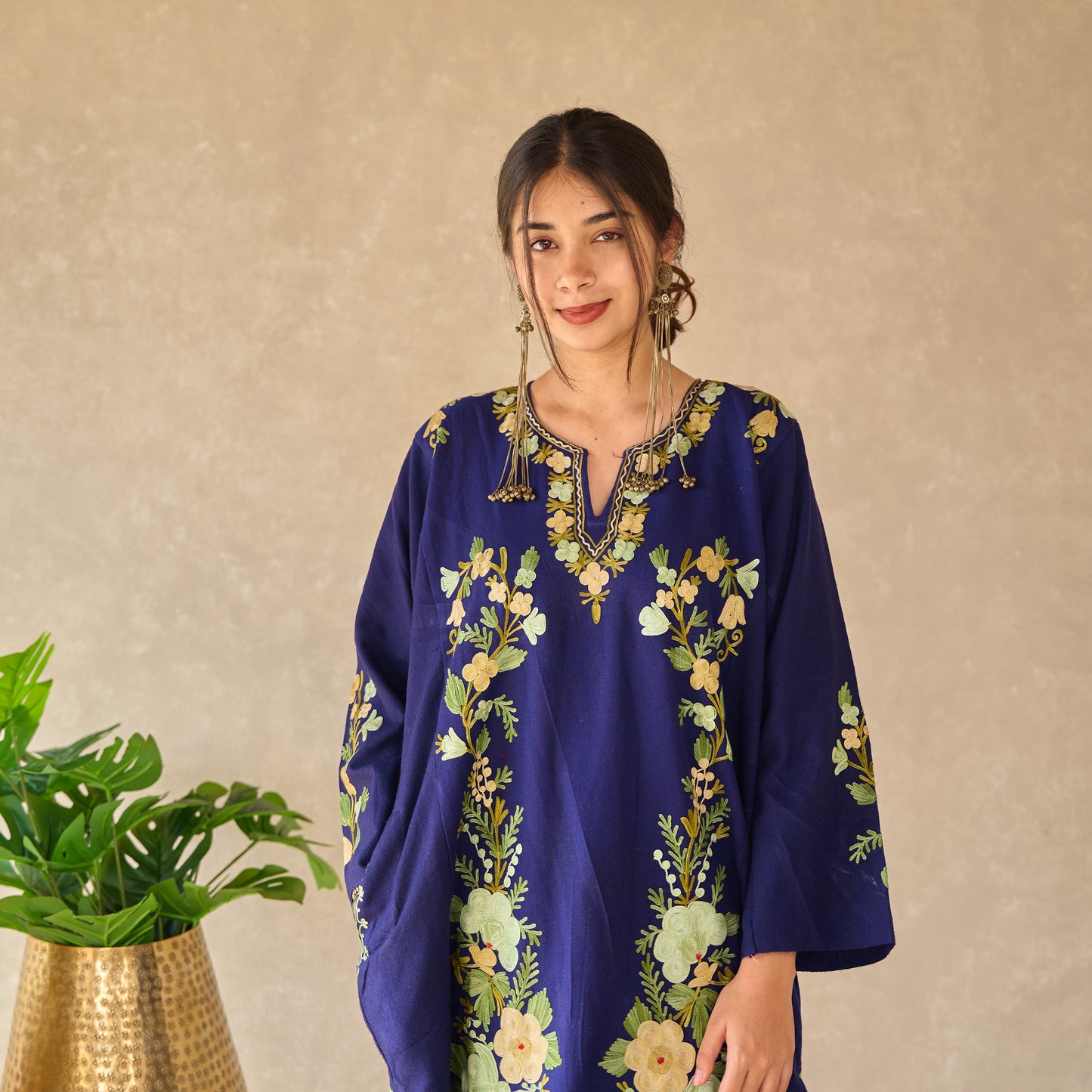 Blue Floral Kashmiri Pheran