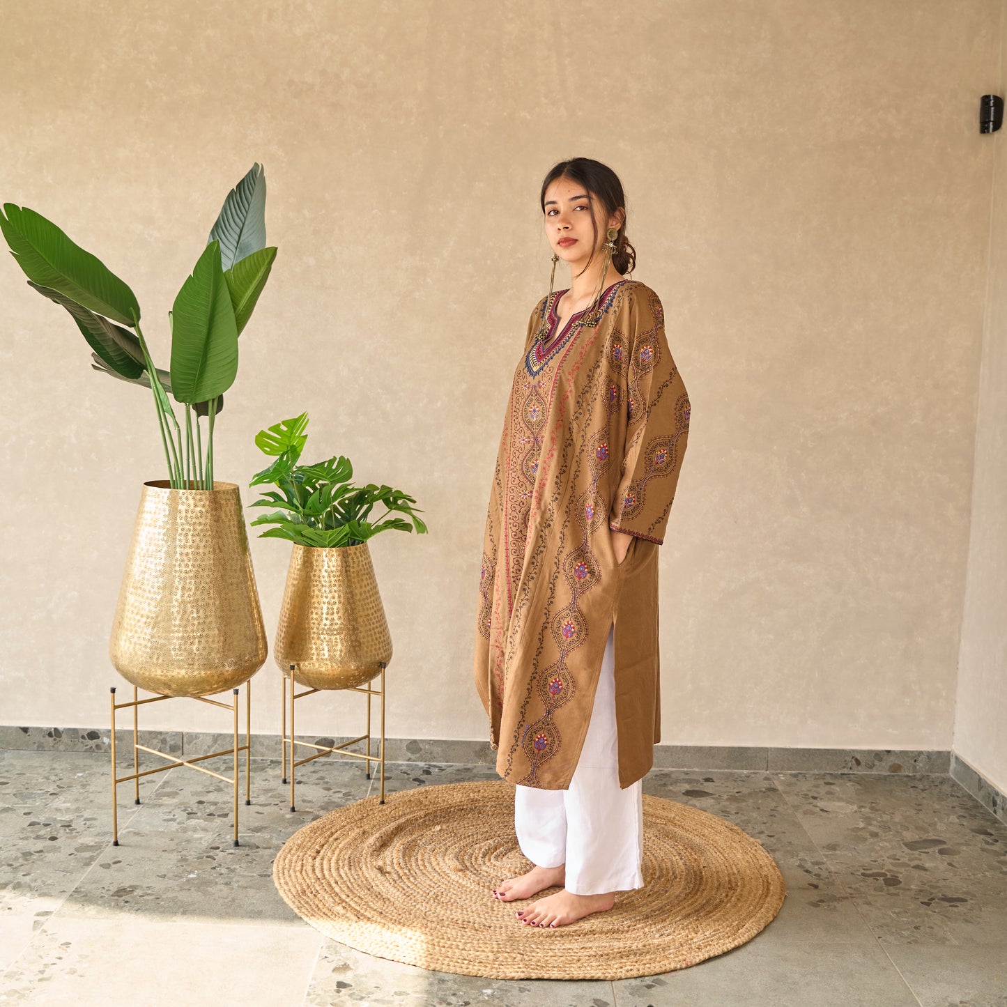 Brown Mughal Kashmiri Pheran