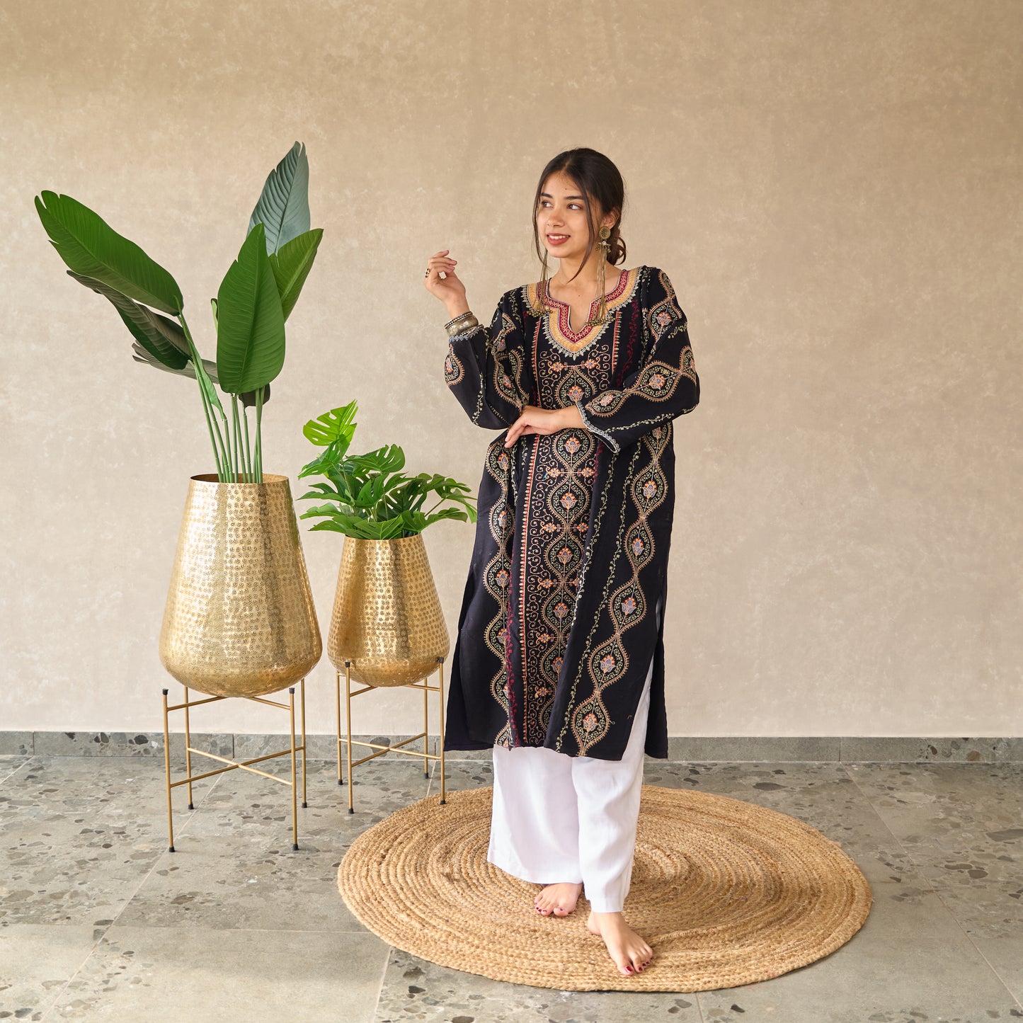 Black Mughal Kashmiri Pheran