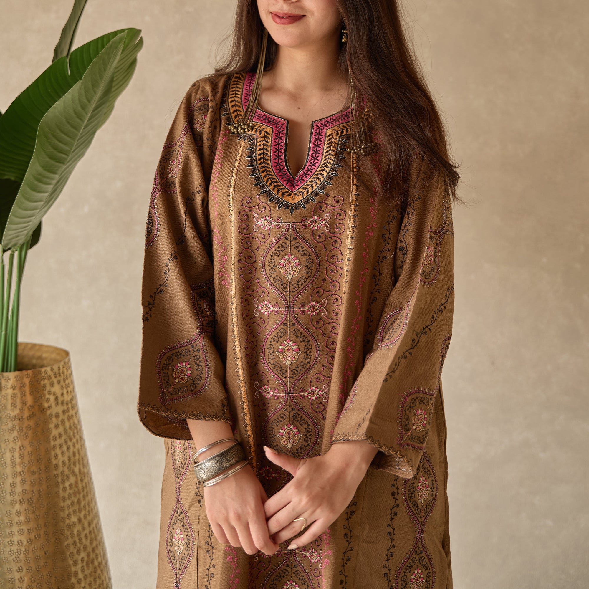 Brown Mughal Kashmiri Pheran