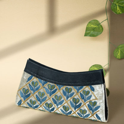 Beidge Kashmiri Velvet Clutch